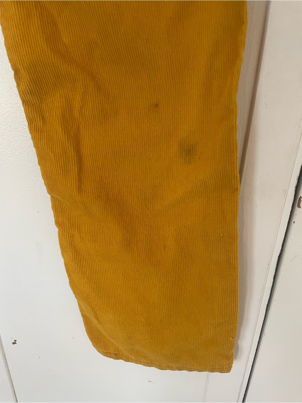 Levi's Skinny Jeans in Mustard Yellow - Picture 5 of 6